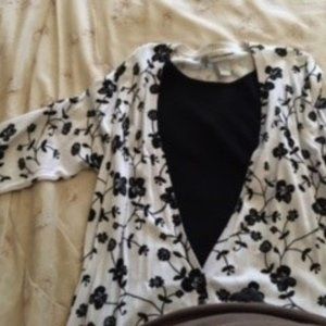 Pullover sweater top